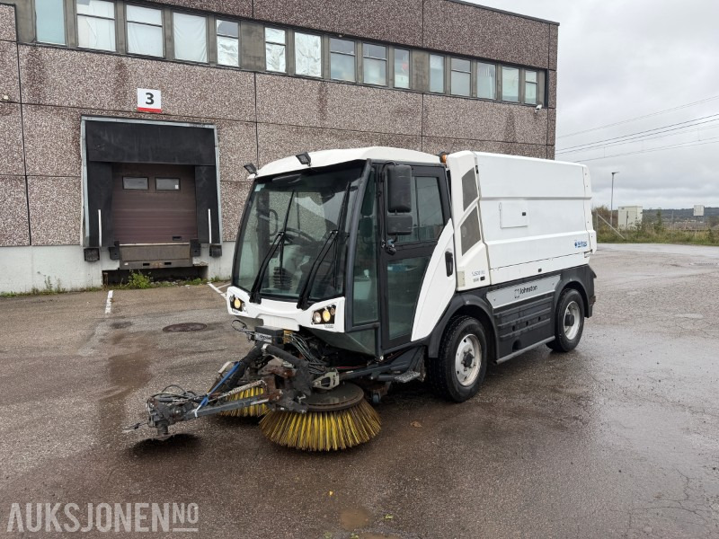 2017 JOHNSTON C401 Kompaktfeiemaskin 5,6 m3 - Municipal/ Special vehicle: picture 1 2017 JOHNSTON C401 Kompaktfeiemaskin 5,6 m3 - Municipal/ Special vehicle: picture 1
