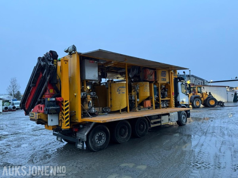 2017 Mercedes-Benz Arocs 3235 8x4, Injeksjonsrigg AMV, EURO 6, påmontert kran - Municipal/ Special vehicle: picture 5 2017 Mercedes-Benz Arocs 3235 8x4, Injeksjonsrigg AMV, EURO 6, påmontert kran - Municipal/ Special vehicle: picture 5