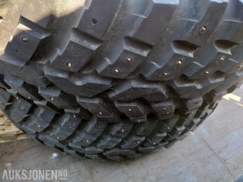 Nokian dekk til New Holland - Farm tractor: picture 5 Nokian dekk til New Holland - Farm tractor: picture 5