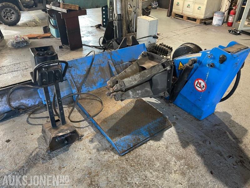 Truck 2014 Hofmann Monty 5800 WL Dekkomlegger: picture 1