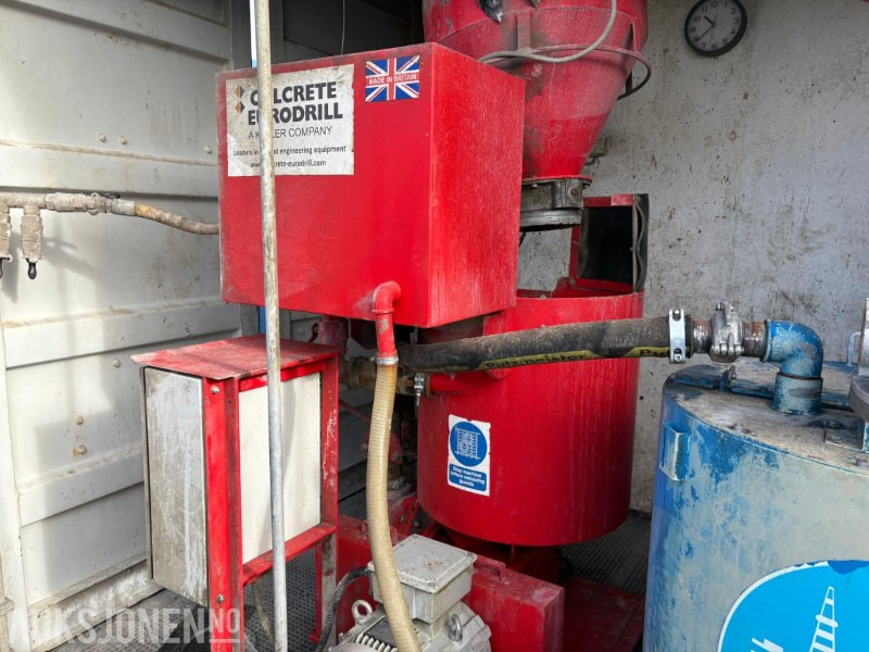 Construction equipment komplett grout/gyse og blandesystem montert i fots container: picture 11