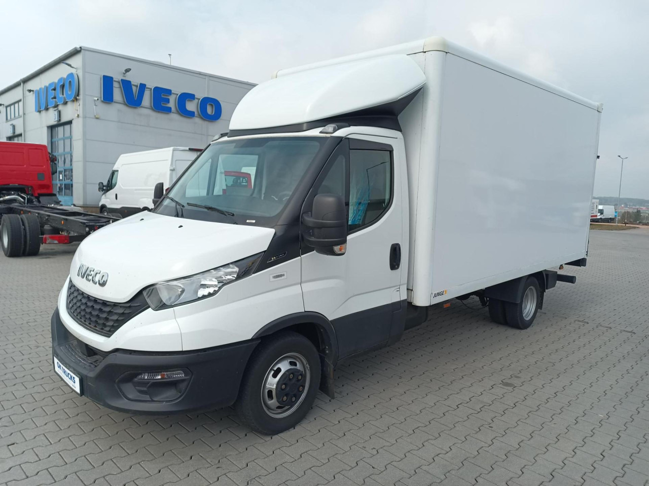 IVECO Daily 35C16H - Box van: picture 1 IVECO Daily 35C16H - Box van: picture 1