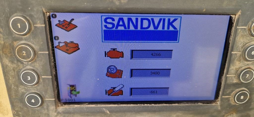 Mobile crusher Sandvik QJ 241: picture 12