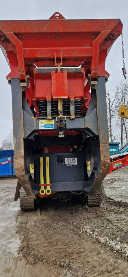 Sandvik QJ 241 - Mobile crusher: picture 3 Sandvik QJ 241 - Mobile crusher: picture 3
