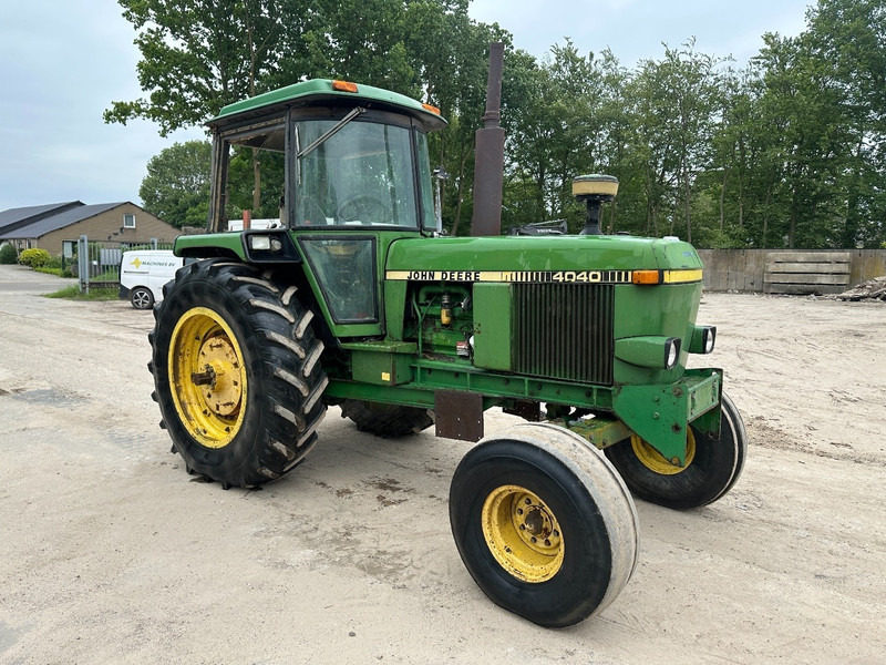 John Deere 4040 AIRCO - Farm tractor: picture 2 John Deere 4040 AIRCO - Farm tractor: picture 2
