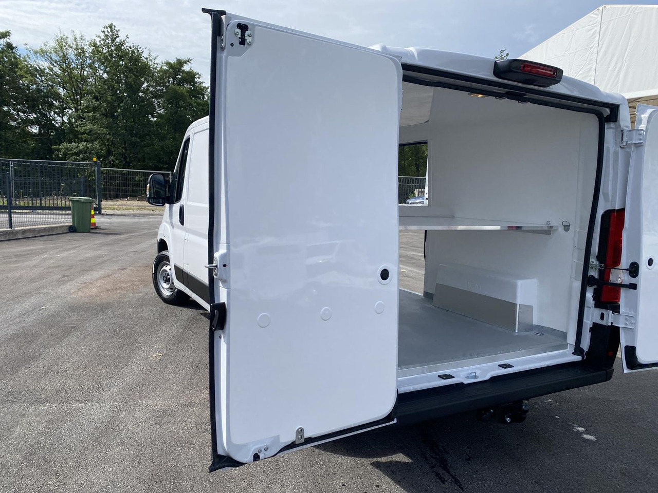 FIAT DUCATO L2H1 140PS | ISOLIERUNG OHNE KÜHLAGGREGAT - Refrigerated van: picture 4 FIAT DUCATO L2H1 140PS | ISOLIERUNG OHNE KÜHLAGGREGAT - Refrigerated van: picture 4