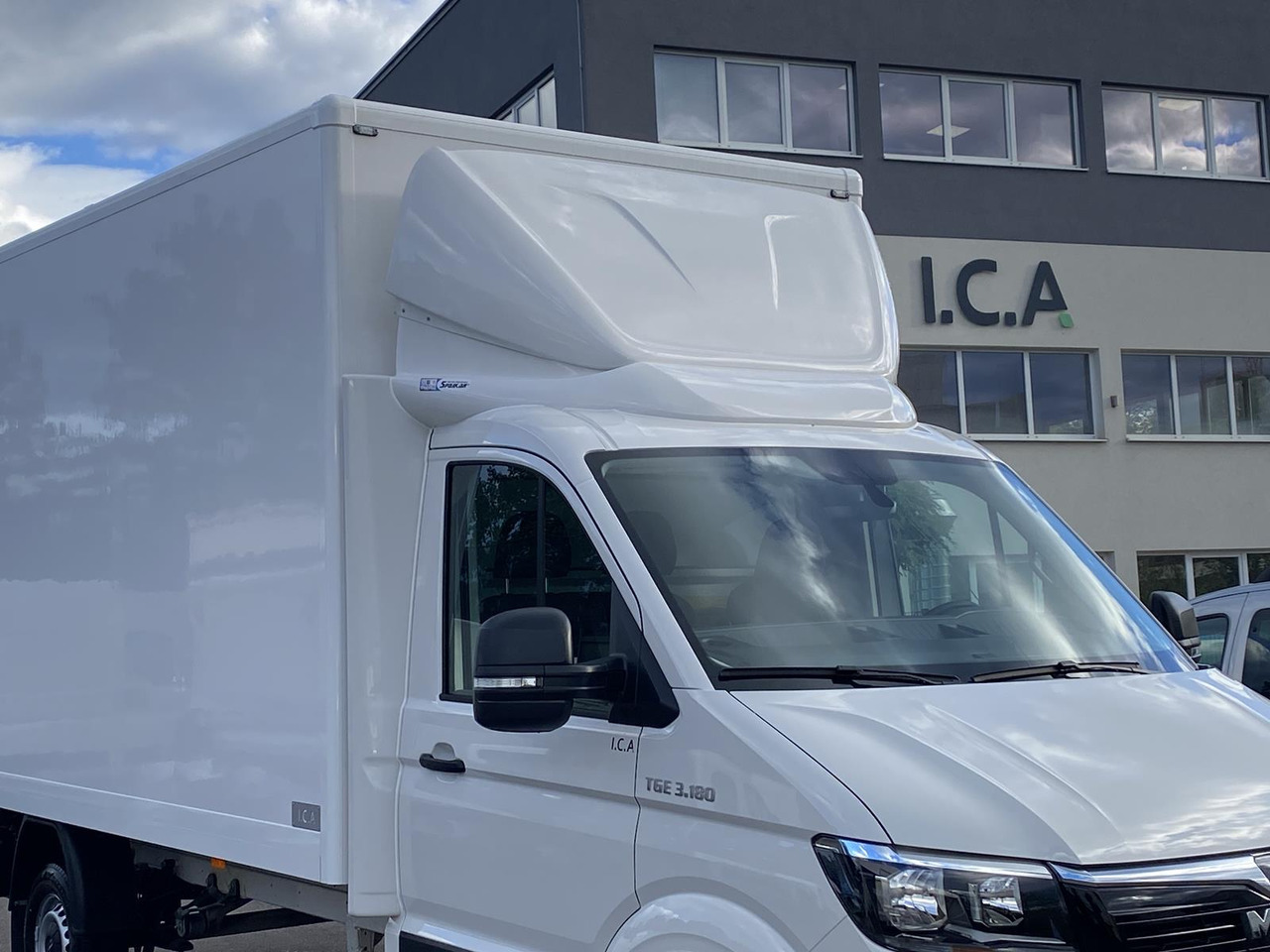 MAN TGE 3.180 RS4490 1+2, 180PS, 2.0L | ALU-BOX 4200mm + LADERAMPE - Box van: picture 5 MAN TGE 3.180 RS4490 1+2, 180PS, 2.0L | ALU-BOX 4200mm + LADERAMPE - Box van: picture 5