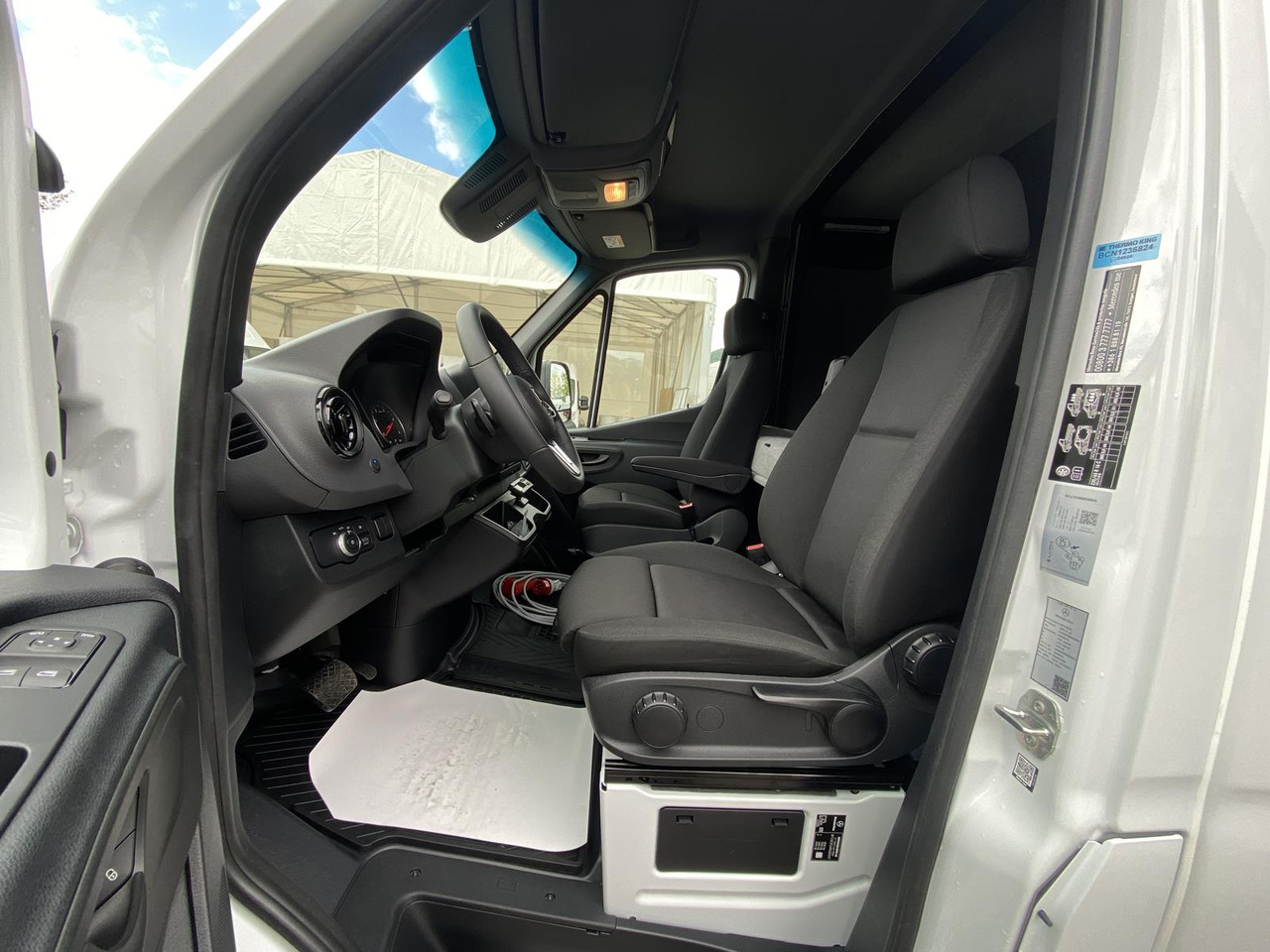 Refrigerated van MERCEDES BENZ SPRINTER  317 CDI | DOPPELREGIME TIEFKÜHLKOFFER + BACKSLEEPER: picture 13