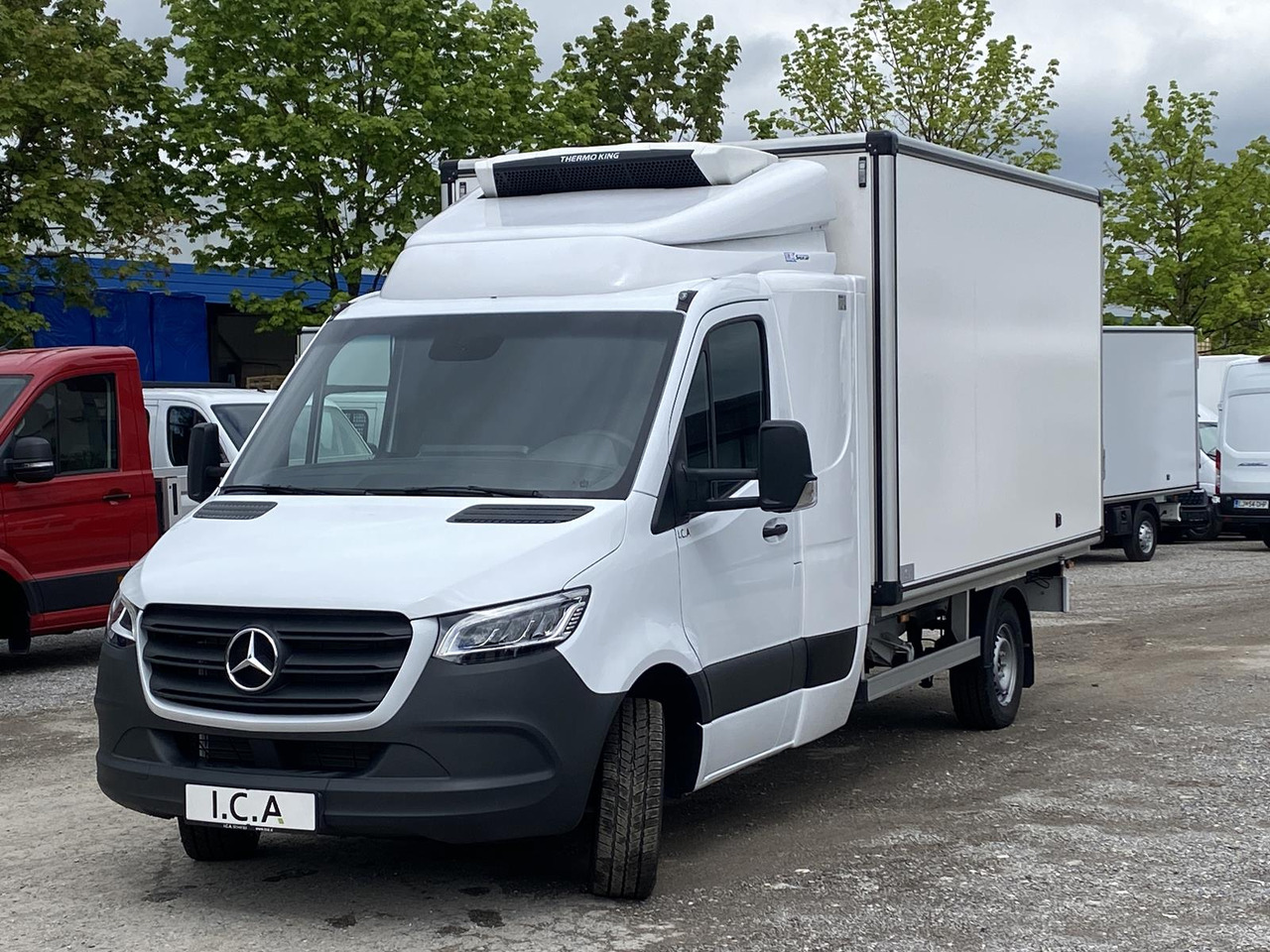 MERCEDES BENZ SPRINTER  317 CDI | DOPPELREGIME TIEFKÜHLKOFFER + BACKSLEEPER - Refrigerated van: picture 5 MERCEDES BENZ SPRINTER  317 CDI | DOPPELREGIME TIEFKÜHLKOFFER + BACKSLEEPER - Refrigerated van: picture 5