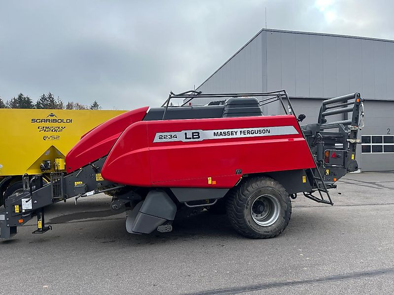 Massey Ferguson MF 2234 SP "Sonderpreis" - Square baler: picture 1 Massey Ferguson MF 2234 SP "Sonderpreis" - Square baler: picture 1