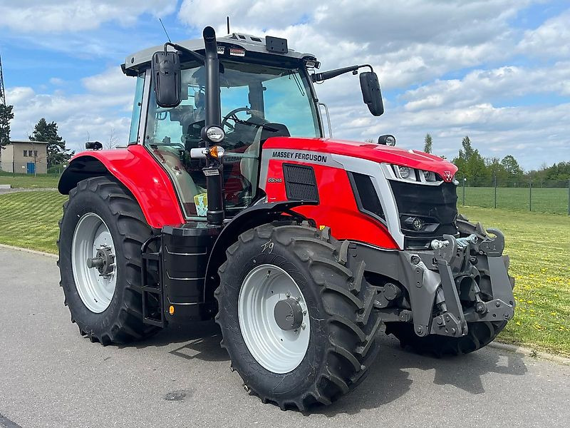 Massey Ferguson MF 6S145 Dyna-VT Exclusive - Farm tractor: picture 1 Massey Ferguson MF 6S145 Dyna-VT Exclusive - Farm tractor: picture 1