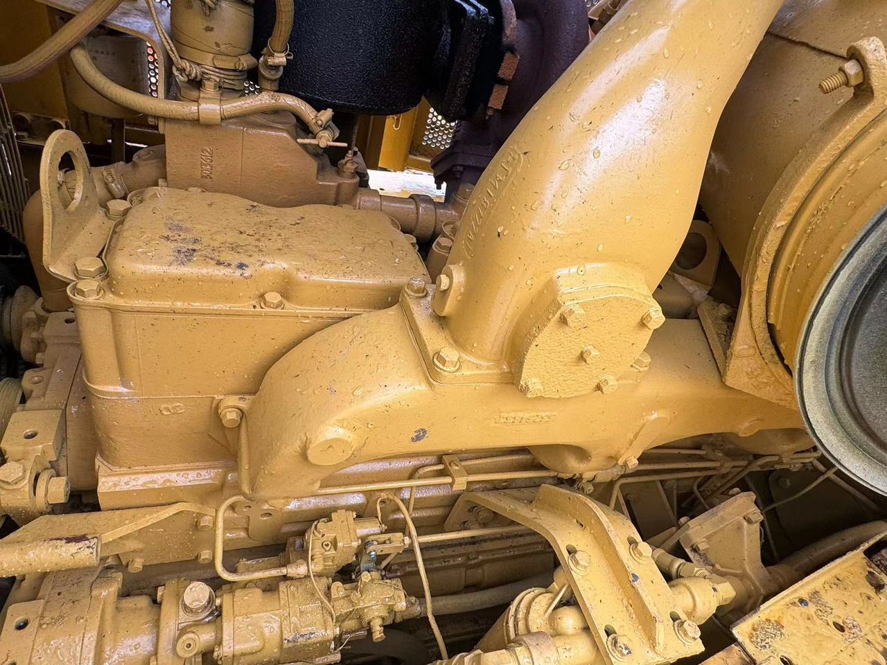 Bulldozer Caterpillar CAT D8R D8T D7H D7R D7G D7R D7E Used Bulldozer in Excellent Work Condition for Slae: picture 11 Bulldozer Caterpillar CAT D8R D8T D7H D7R D7G D7R D7E Used Bulldozer in Excellent Work Condition for Slae: picture 11