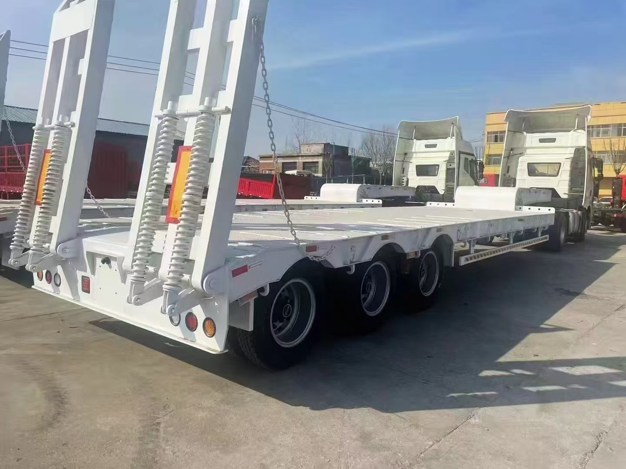 Low loader semi-trailer ZHICHENG Semni Flat Bed Low Bed Floater with 3 Axles 4 Axles New or Used 12M 13.75M In High Quality: picture 12 Low loader semi-trailer ZHICHENG Semni Flat Bed Low Bed Floater with 3 Axles 4 Axles New or Used 12M 13.75M In High Quality: picture 12