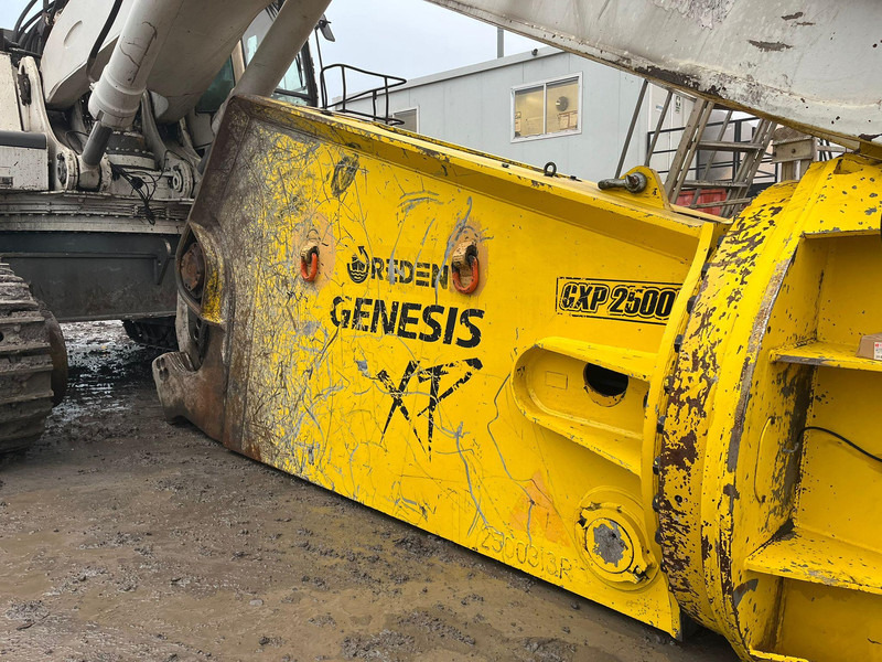 Genesis GXP 2500R - Demolition shears for Construction machinery: picture 3 Genesis GXP 2500R - Demolition shears for Construction machinery: picture 3