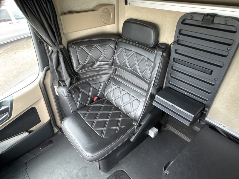 Mercedes-Benz Actros L-Gigaspacecabine 1845 LS Lowliner, Solostar Mirror cams , Leer , Euro 6 - Cab chassis truck: picture 4 Mercedes-Benz Actros L-Gigaspacecabine 1845 LS Lowliner, Solostar Mirror cams , Leer , Euro 6 - Cab chassis truck: picture 4