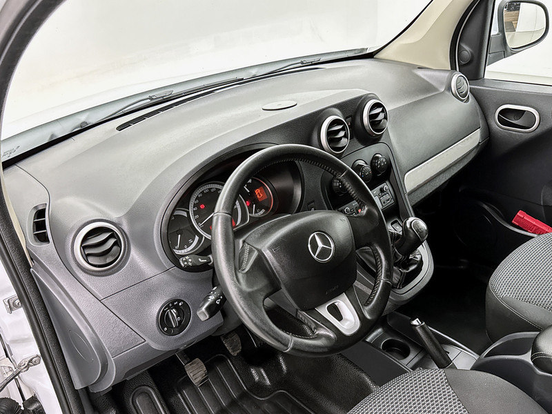 Mercedes-Benz Citan 109 CDI L2 Business Ambition Lichtmetalen velgen Cruise Control Parkeersensoren - Small van: picture 4 Mercedes-Benz Citan 109 CDI L2 Business Ambition Lichtmetalen velgen Cruise Control Parkeersensoren - Small van: picture 4