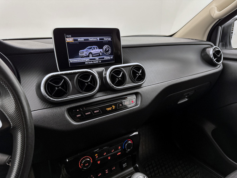 Mercedes-Benz X-Klasse 220 d 4-MATIC Pure Roll-cover 3.5t trekhaak Camera Stoelverwarming - Pickup truck: picture 5 Mercedes-Benz X-Klasse 220 d 4-MATIC Pure Roll-cover 3.5t trekhaak Camera Stoelverwarming - Pickup truck: picture 5
