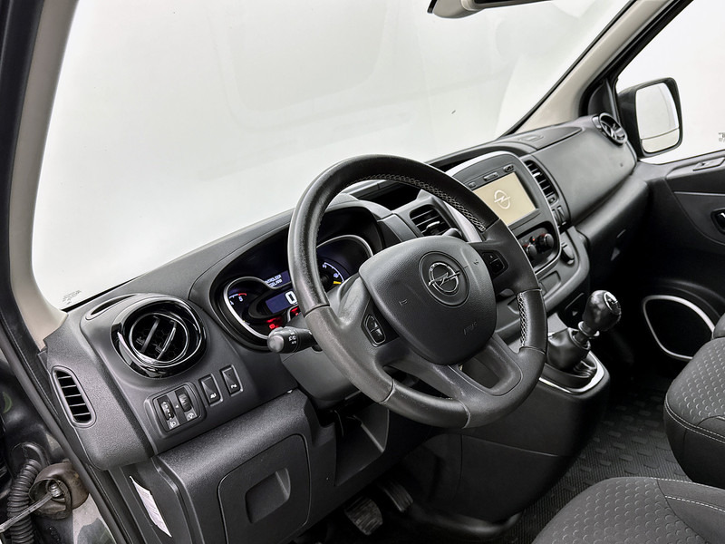 Opel Vivaro 1.6 CDTI L1H1 Edition EcoFlex Marge (btw vrij) Camera Navigatie Parkeersensoren - Small van: picture 4 Opel Vivaro 1.6 CDTI L1H1 Edition EcoFlex Marge (btw vrij) Camera Navigatie Parkeersensoren - Small van: picture 4
