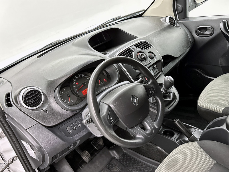 Renault Kangoo 1.2 TCe 115 S&S Comfort Benzine Airco Cruise control Imperiaal Grijs kenteken Trekhaak - Small van: picture 5 Renault Kangoo 1.2 TCe 115 S&S Comfort Benzine Airco Cruise control Imperiaal Grijs kenteken Trekhaak - Small van: picture 5