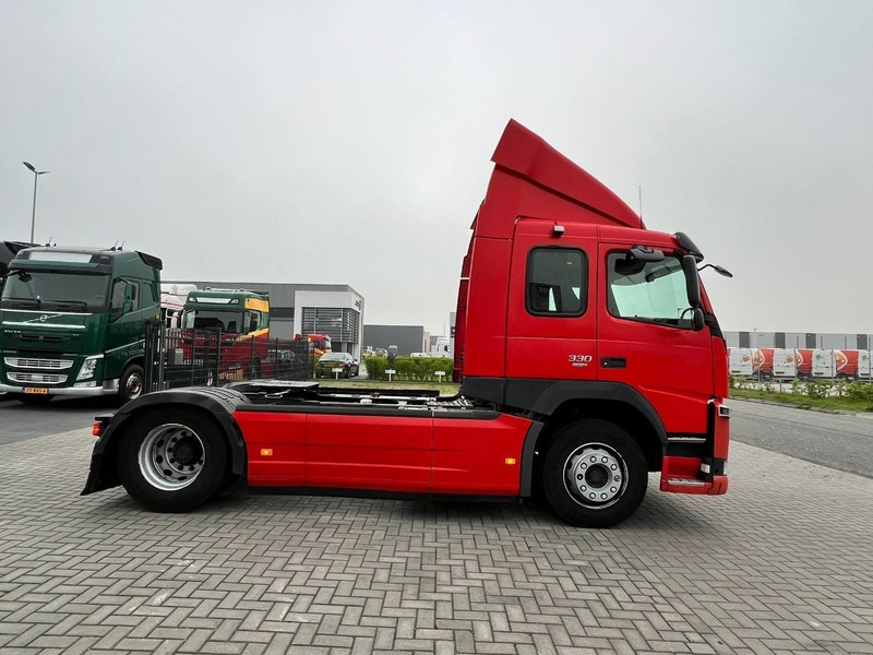 Volvo FM 330 4x2 trekker 4x2 / 671.570km - Tractor unit: picture 4 Volvo FM 330 4x2 trekker 4x2 / 671.570km - Tractor unit: picture 4
