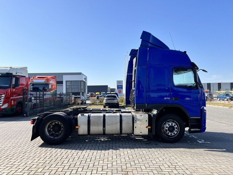 Volvo FM 370 4x2 trekker Globetrotter / Euro 5 /NEW TUV - Tractor unit: picture 4 Volvo FM 370 4x2 trekker Globetrotter / Euro 5 /NEW TUV - Tractor unit: picture 4