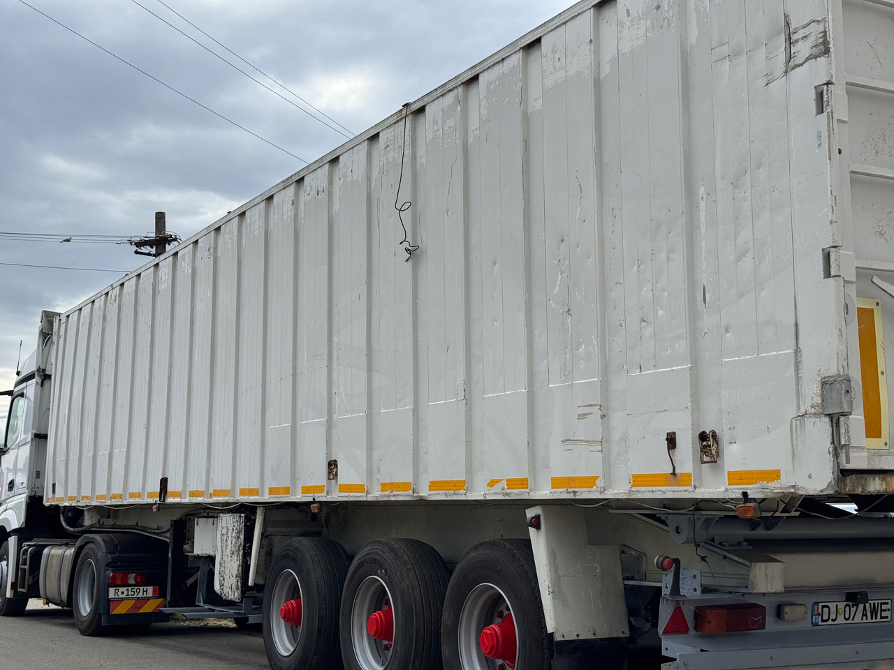 Tipper semi-trailer BENALU Bena Cereale 68m3 T34C1NL Aluminiu: picture 16