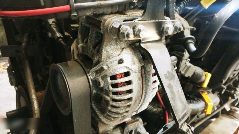 Bosch DAF XF95/XF105 truck - Alternator for Truck: picture 1 Bosch DAF XF95/XF105 truck - Alternator for Truck: picture 1