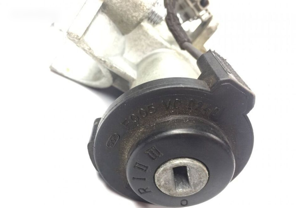 Butuc contact Switch Volvo FH12 truck - Electrical system for Truck: picture 3 Butuc contact Switch Volvo FH12 truck - Electrical system for Truck: picture 3