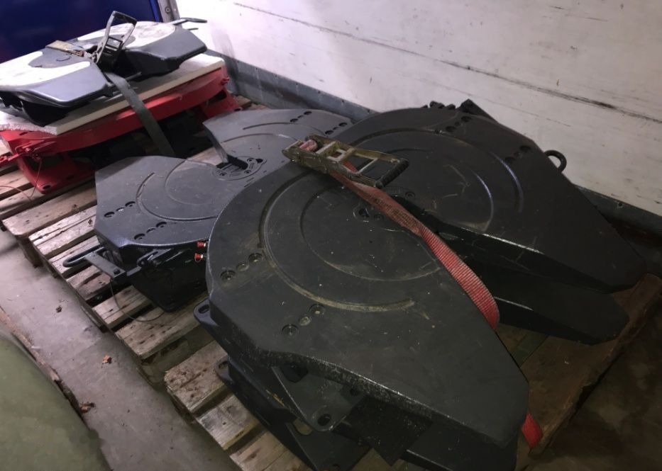 DAF XF truck - Fifth wheel coupling for Truck: picture 3 DAF XF truck - Fifth wheel coupling for Truck: picture 3