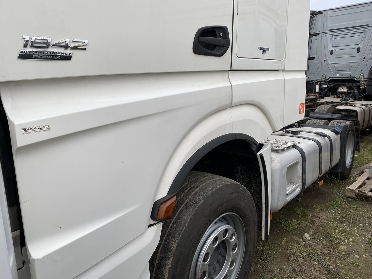 Mercedes-Benz Cap tractor MERCEDES-BENZ TOP Actros 1842 MP4 Klima MegaSpace - Tractor unit: picture 4 Mercedes-Benz Cap tractor MERCEDES-BENZ TOP Actros 1842 MP4 Klima MegaSpace - Tractor unit: picture 4