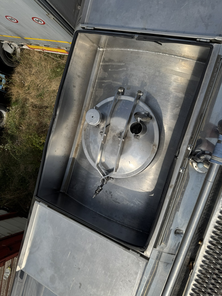 Leasing of Transport lichide ALIMENTARE HLW STA 36 INOX ALIMENTAR AZOR AGRICULTURA Transport lichide ALIMENTARE HLW STA 36 INOX ALIMENTAR AZOR AGRICULTURA: picture 14 Leasing of Transport lichide ALIMENTARE HLW STA 36 INOX ALIMENTAR AZOR AGRICULTURA Transport lichide ALIMENTARE HLW STA 36 INOX ALIMENTAR AZOR AGRICULTURA: picture 14