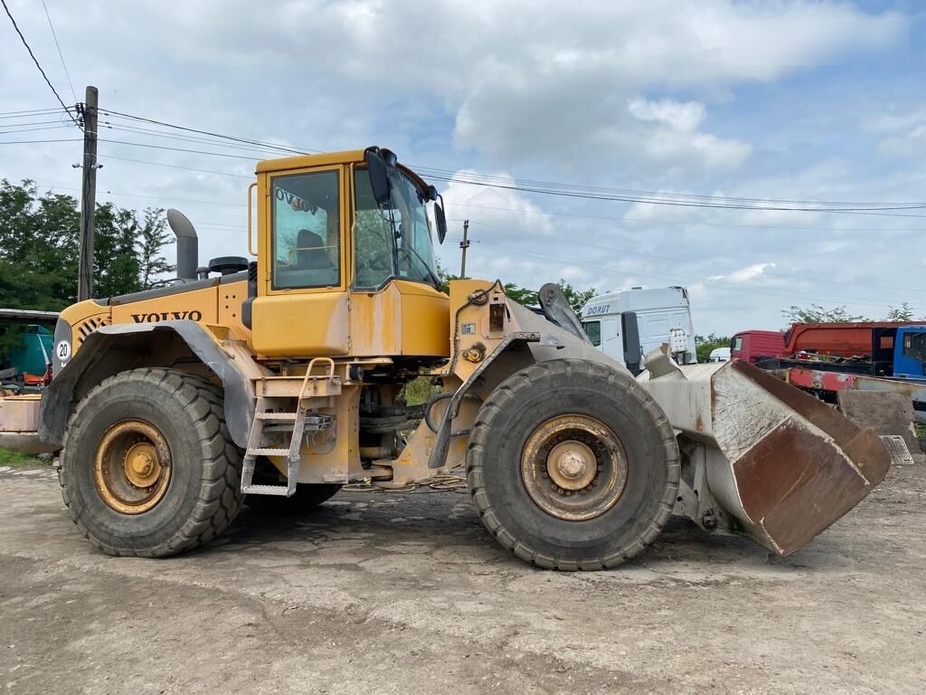 Volvo L110E - VOLA 21 tone - DE INCHIRIAT - balastiera / statie betoan - Wheel loader: picture 5 Volvo L110E - VOLA 21 tone - DE INCHIRIAT - balastiera / statie betoan - Wheel loader: picture 5