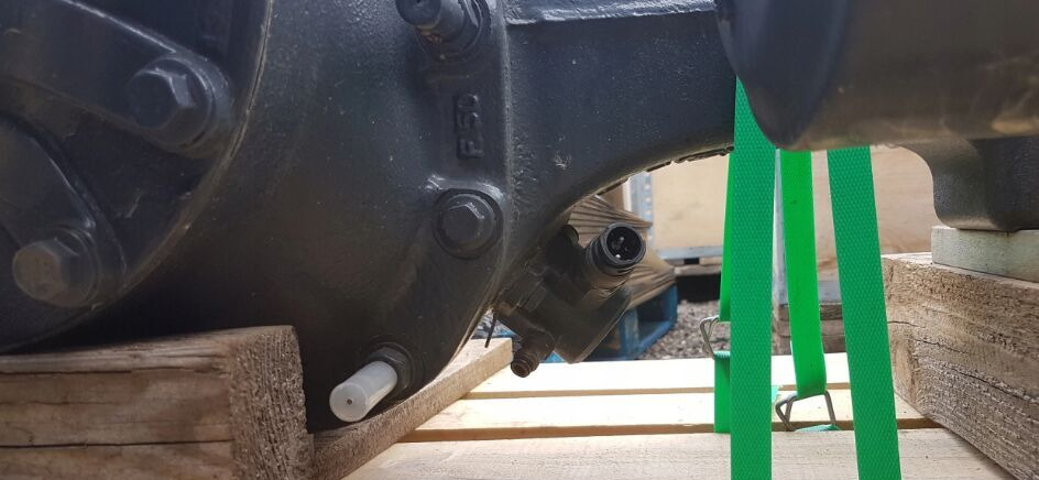 Renault 21008860 Renault MIDLUM truck - Axle and parts for Truck: picture 3 Renault 21008860 Renault MIDLUM truck - Axle and parts for Truck: picture 3