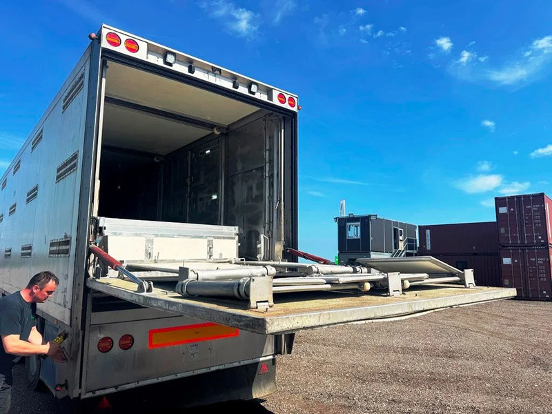 Livestock semi-trailer Fliegl Vandborg 3 stock pigs trailer inkl. new Dolly: picture 6