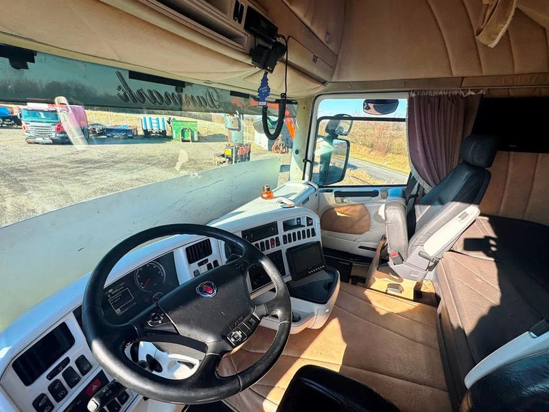 Tractor unit Scania R620-V8 Special Interior. hydr. system. Air / Air suspension: picture 14