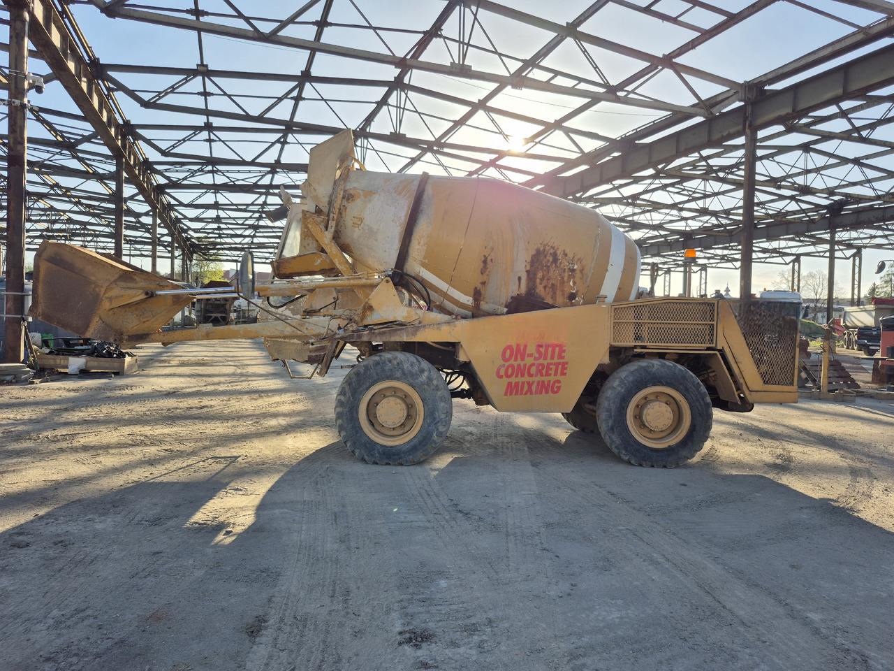 ULTRANAZZ M37E - Concrete mixer truck: picture 5 ULTRANAZZ M37E - Concrete mixer truck: picture 5