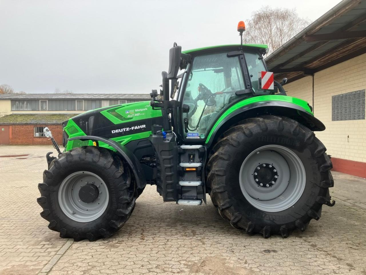 Deutz-Fahr 6230 TTV SONDERPREIS - Farm tractor: picture 2 Deutz-Fahr 6230 TTV SONDERPREIS - Farm tractor: picture 2
