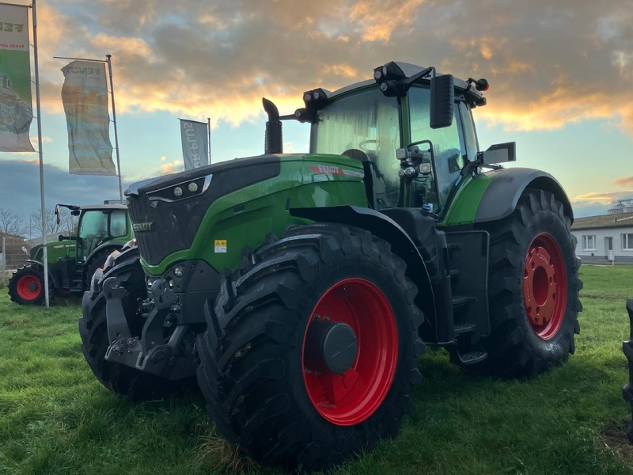Fendt VARIO 1050 - Farm tractor: picture 2 Fendt VARIO 1050 - Farm tractor: picture 2