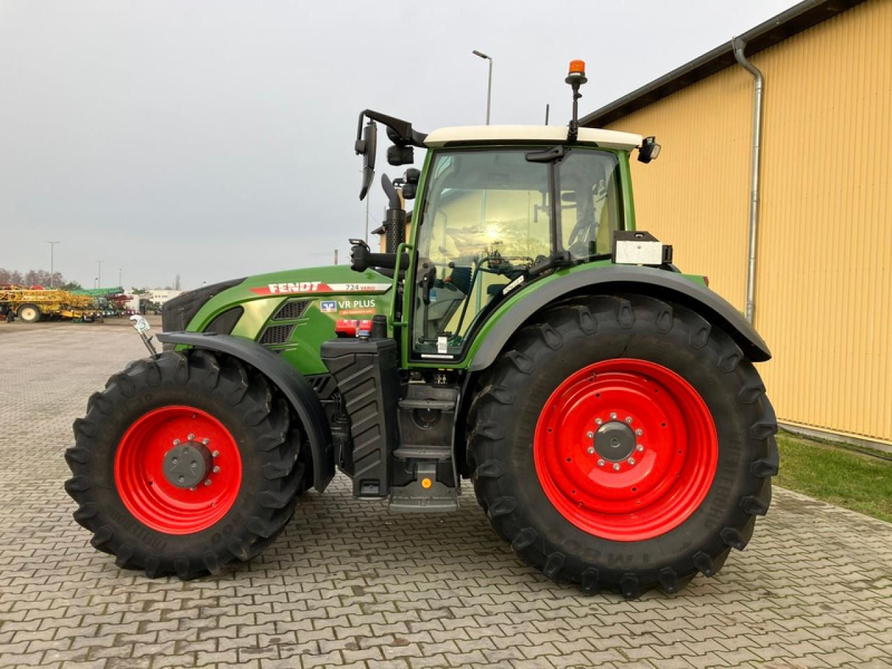 Fendt VARIO 724 GEN6 // RTK - Farm tractor: picture 2 Fendt VARIO 724 GEN6 // RTK - Farm tractor: picture 2