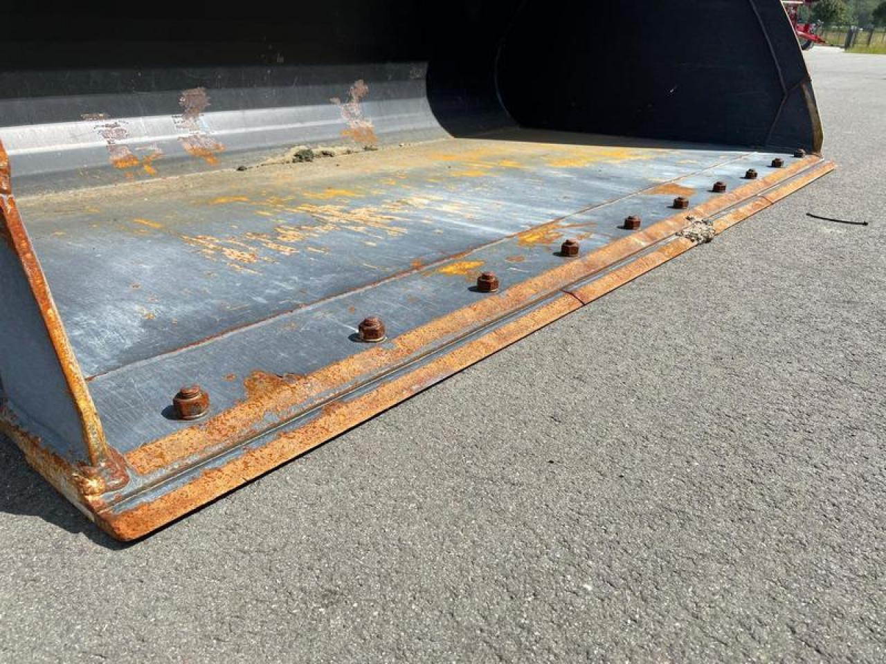 LEICHTGUTSCHAUFEL NEW HOLLAND CASE - Loader bucket: picture 5 LEICHTGUTSCHAUFEL NEW HOLLAND CASE - Loader bucket: picture 5