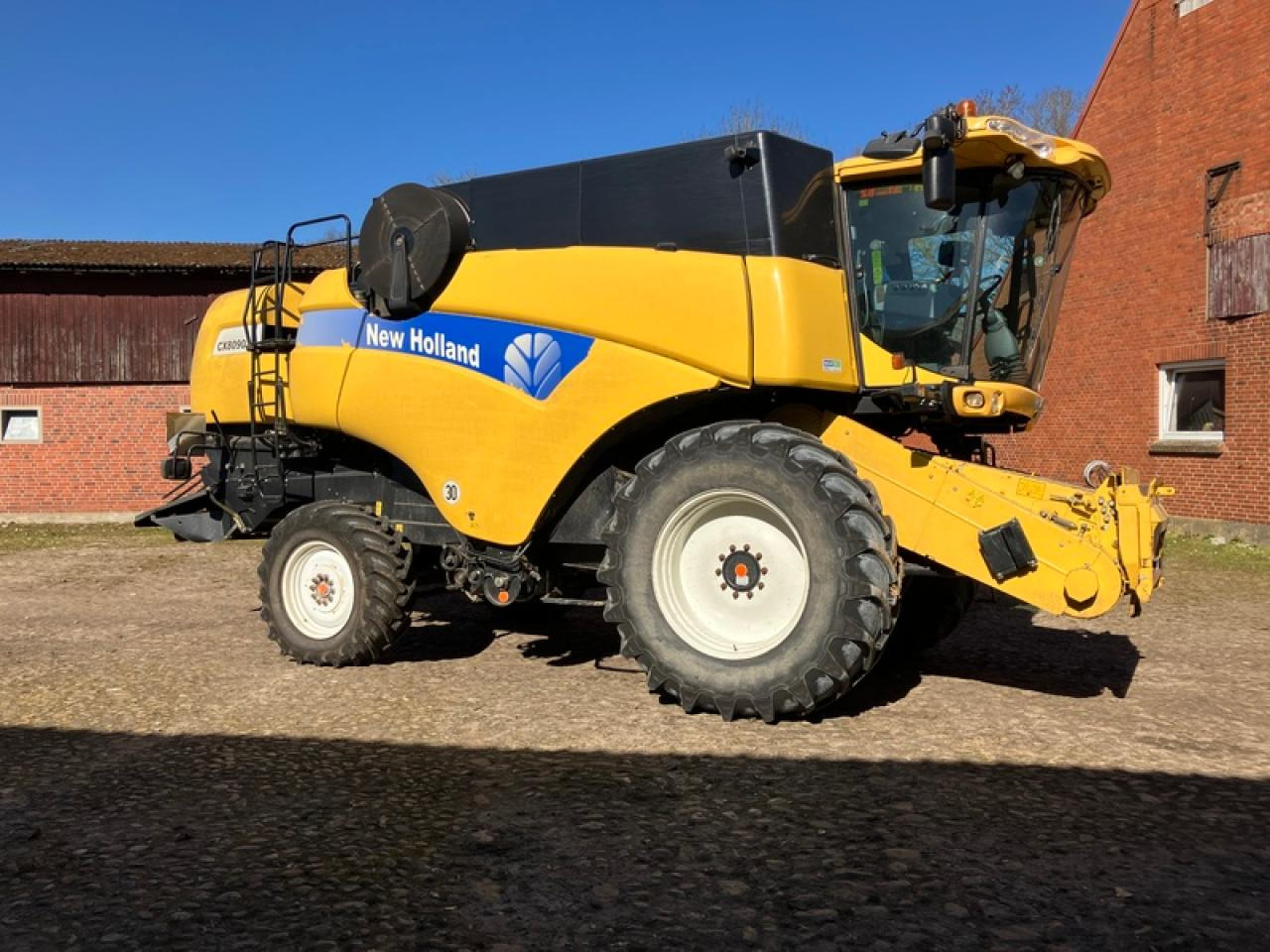 New Holland CX 8090 ALLRAD - Combine harvester: picture 1 New Holland CX 8090 ALLRAD - Combine harvester: picture 1