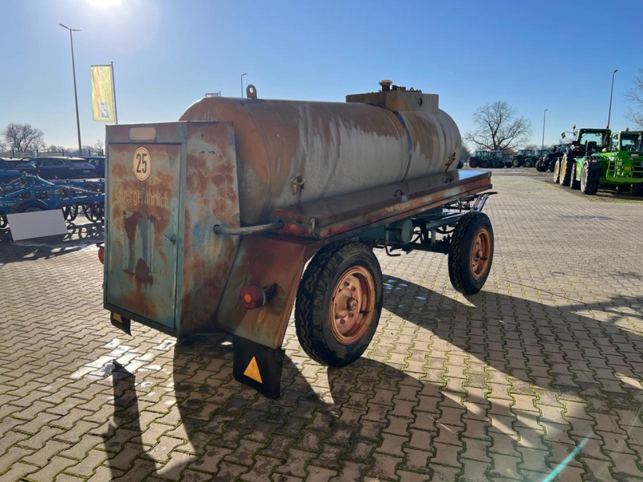 TANKWAGEN VEB WITTENBERGE - Trailer: picture 3 TANKWAGEN VEB WITTENBERGE - Trailer: picture 3