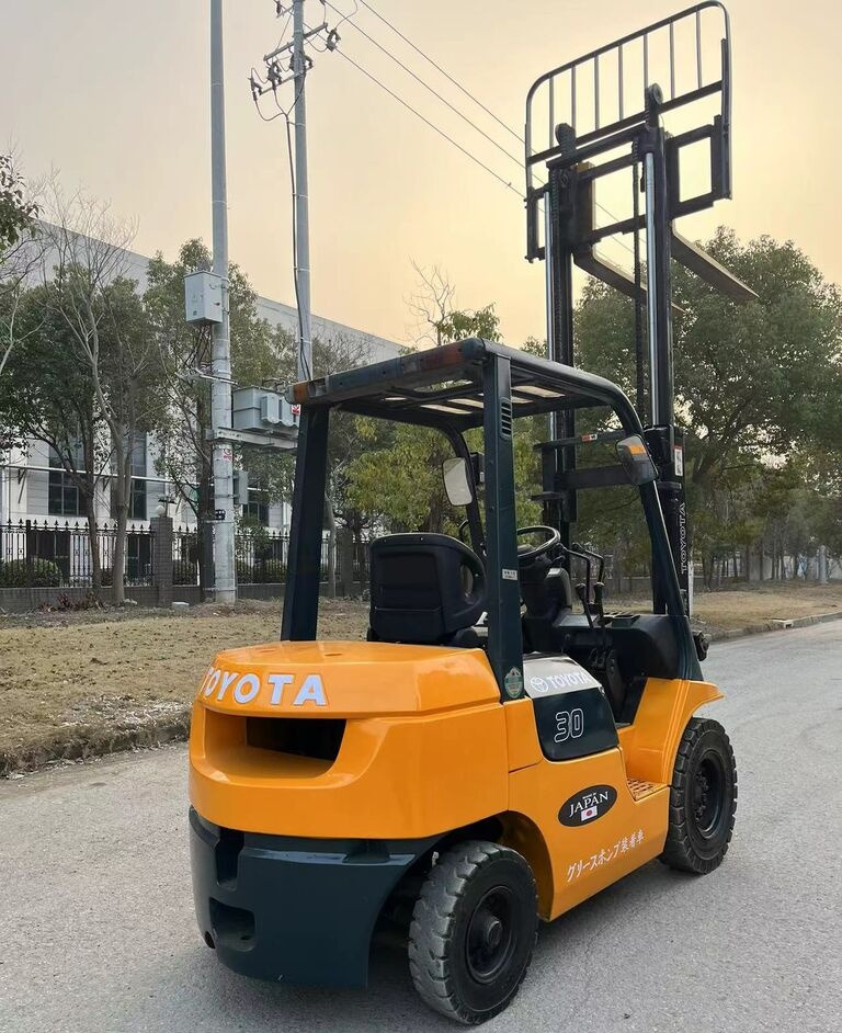 Toyota Made in Japan 7FD30 3ton 5ton 7FD50 for sale - Diesel forklift: picture 1 Toyota Made in Japan 7FD30 3ton 5ton 7FD50 for sale - Diesel forklift: picture 1