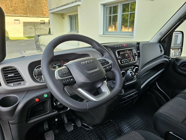IVECO Daily 35S18 3.0 Koffer LBW Bär ACC LED sofort! - Box van: picture 5 IVECO Daily 35S18 3.0 Koffer LBW Bär ACC LED sofort! - Box van: picture 5