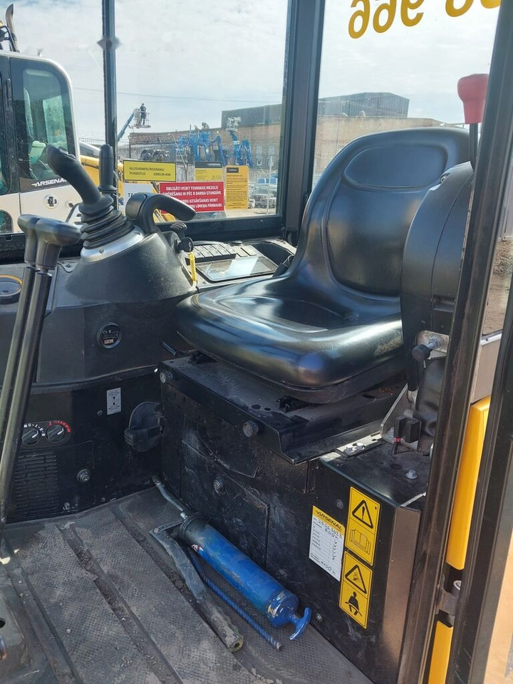 JCB 19 C! - Mini excavator: picture 4 JCB 19 C! - Mini excavator: picture 4