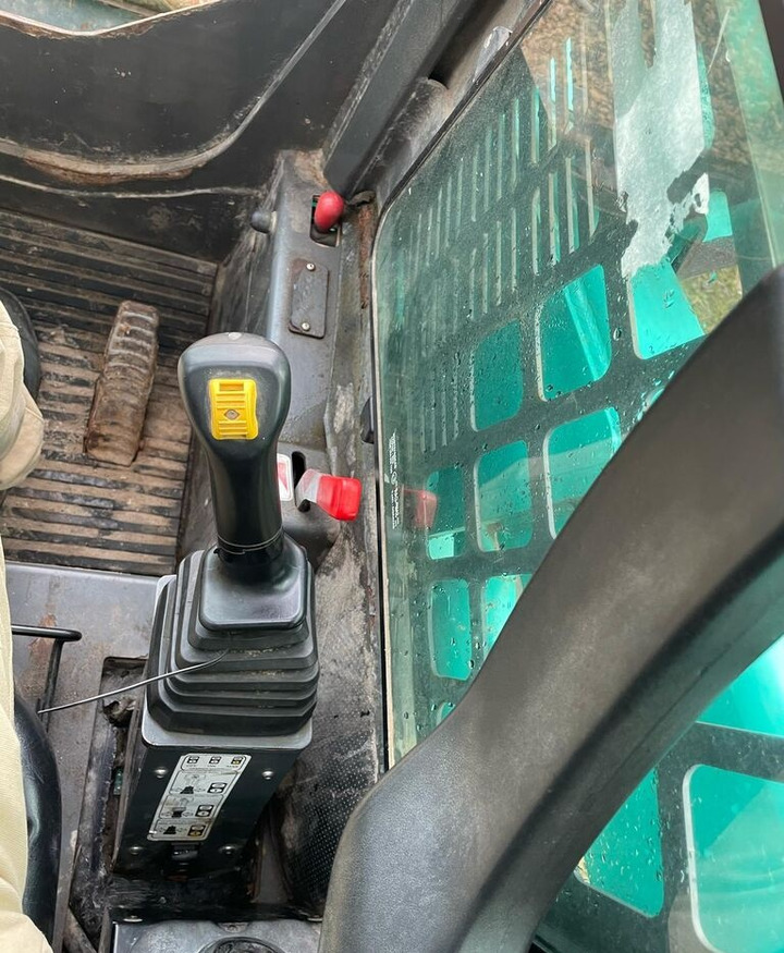Skid steer loader Kato Imer AS25: picture 6