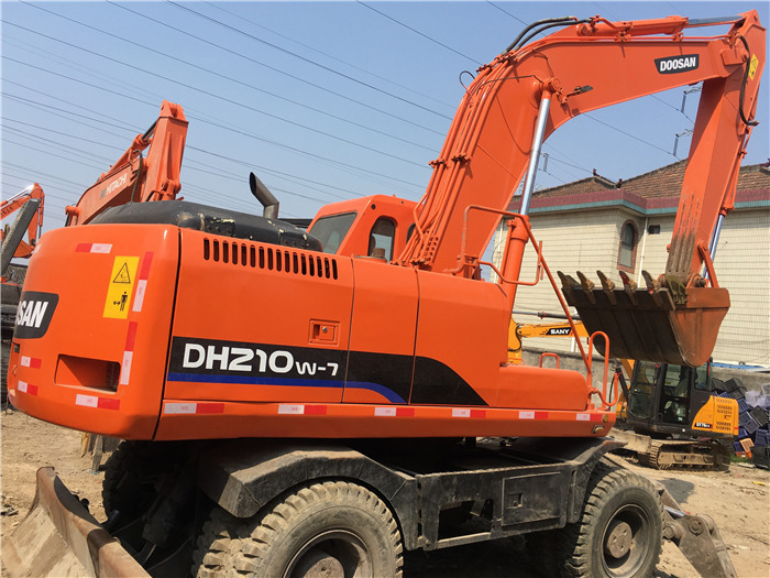 Doosan DH210w-7 wheel excavator - Wheel excavator: picture 3 Doosan DH210w-7 wheel excavator - Wheel excavator: picture 3