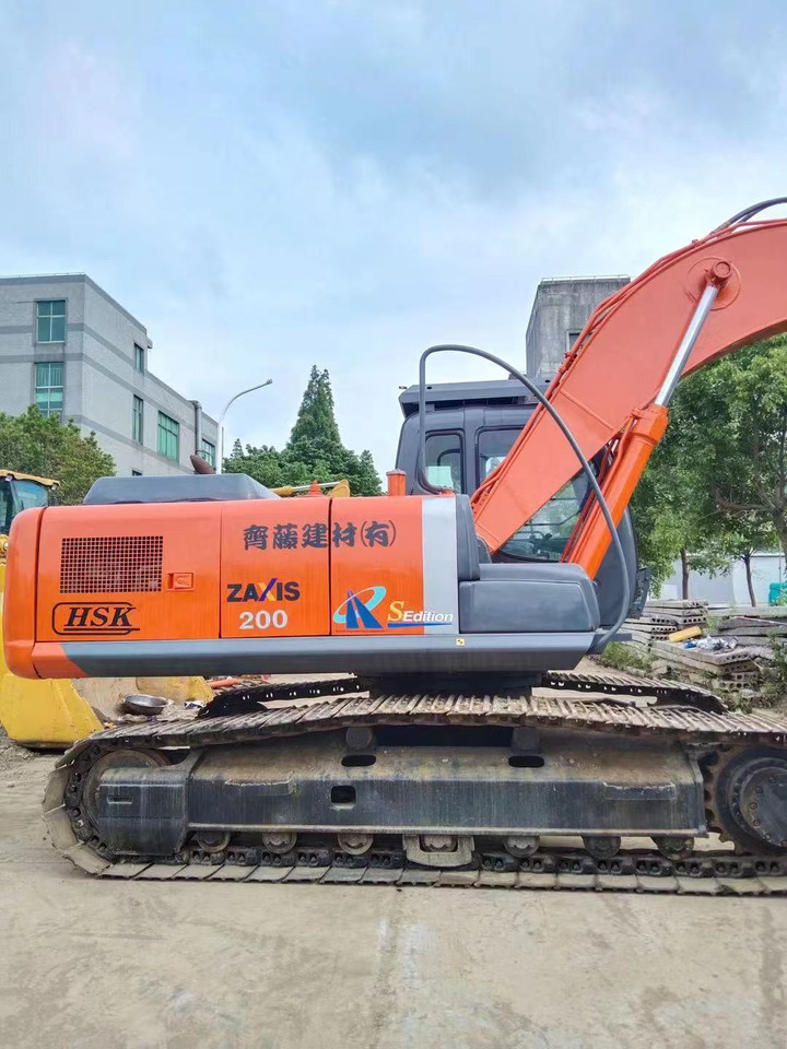 Hitachi ZX200 Excavator - Crawler excavator: picture 1 Hitachi ZX200 Excavator - Crawler excavator: picture 1
