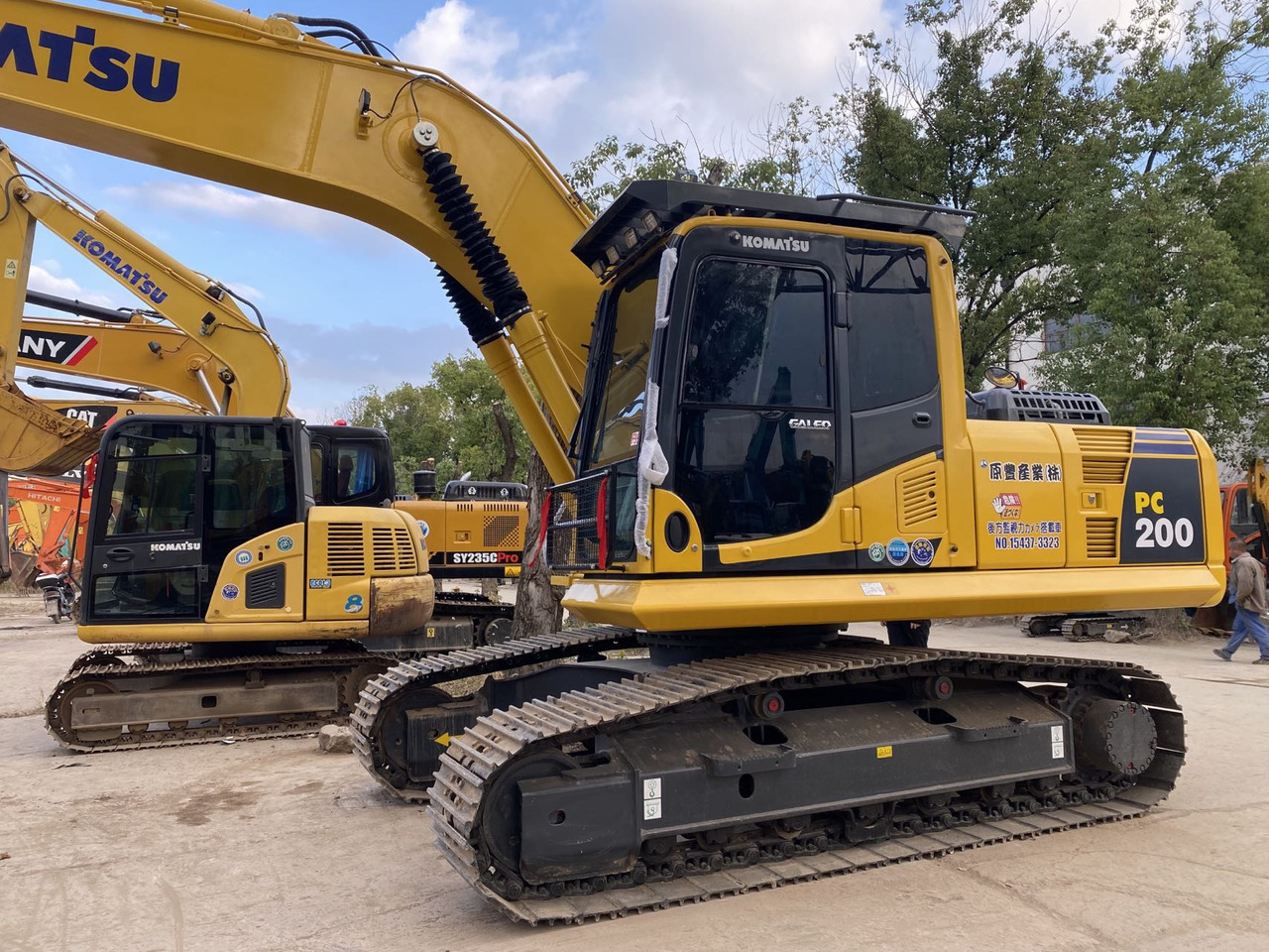 Komatsu PC200-8 Excavator - Crawler excavator: picture 3 Komatsu PC200-8 Excavator - Crawler excavator: picture 3