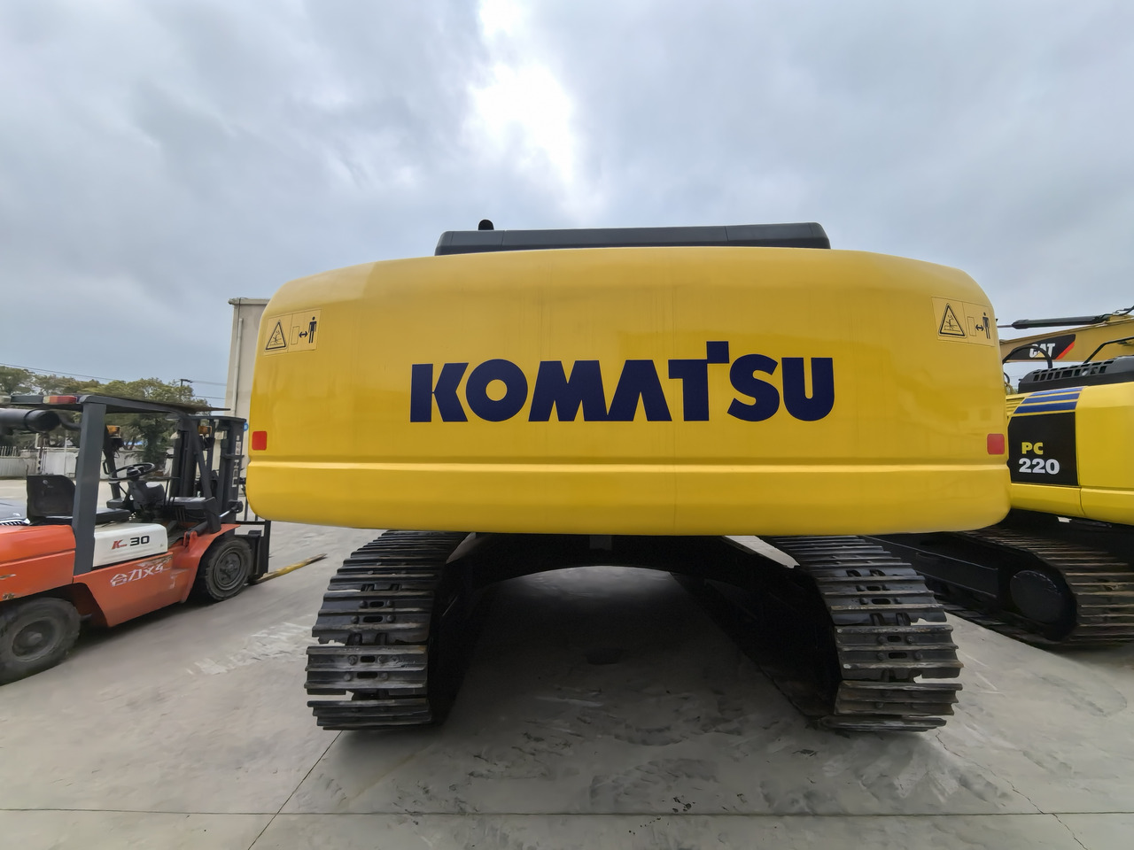 Komatsu PC400-8 excavator - Crawler excavator: picture 3 Komatsu PC400-8 excavator - Crawler excavator: picture 3